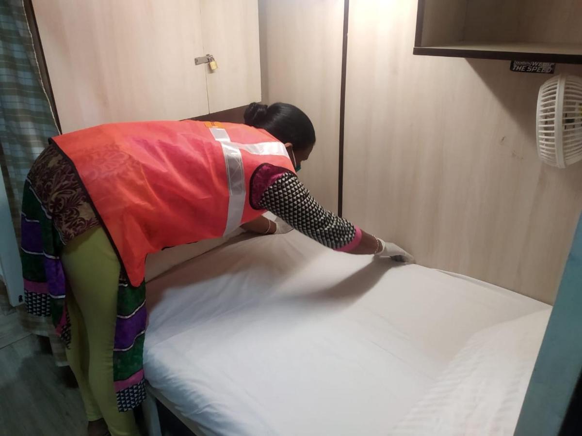 Abuzz Sewri Hostel Mumbai Kültér fotó
