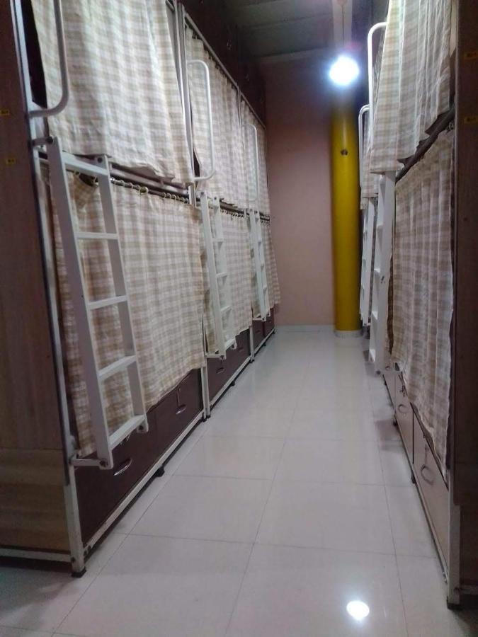 Abuzz Sewri Hostel Mumbai Kültér fotó