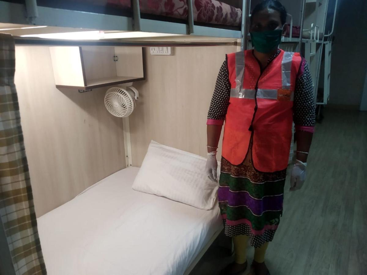 Abuzz Sewri Hostel Mumbai Kültér fotó
